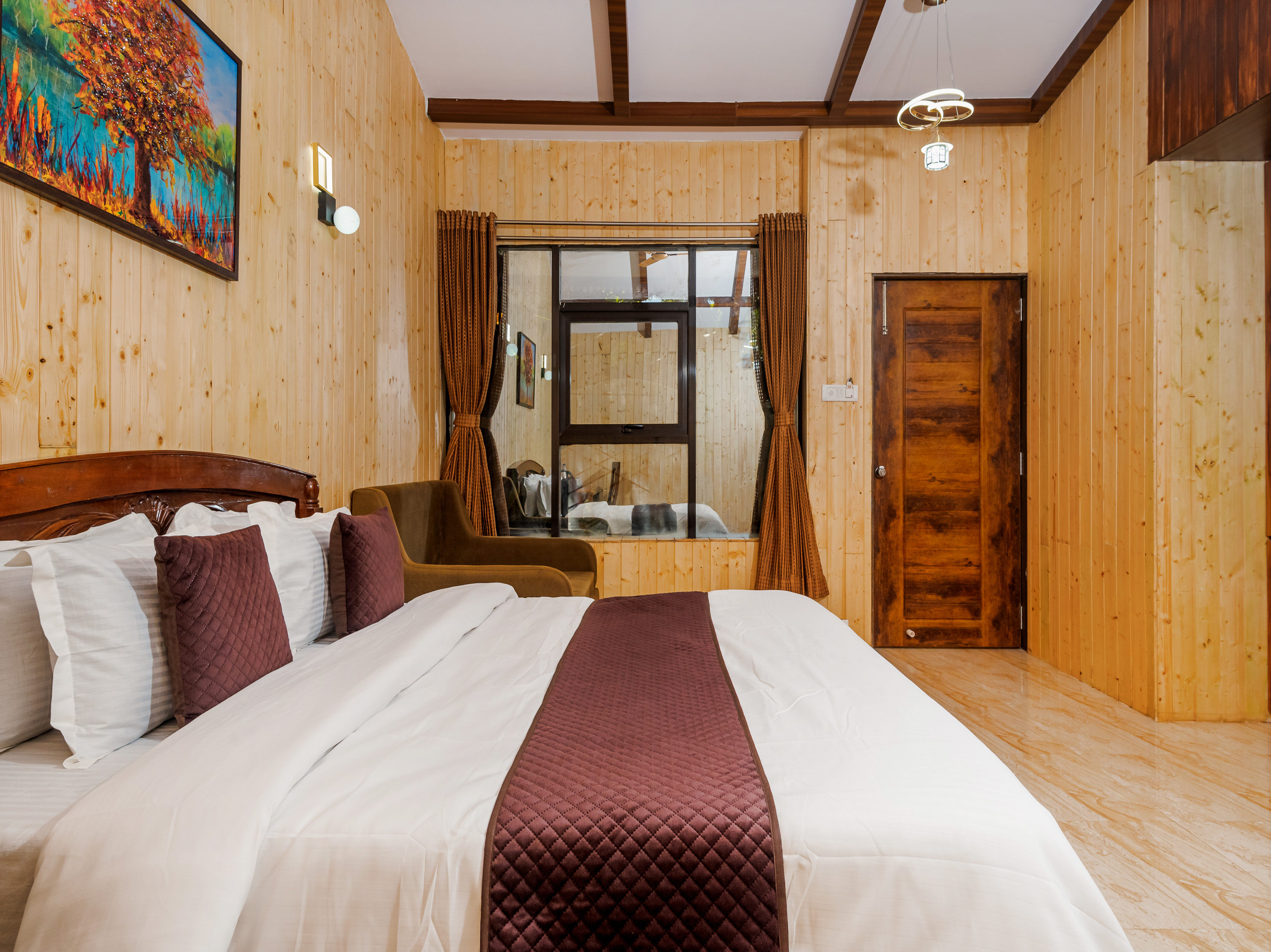 Apple Cottage with Private Pool and Seat Out